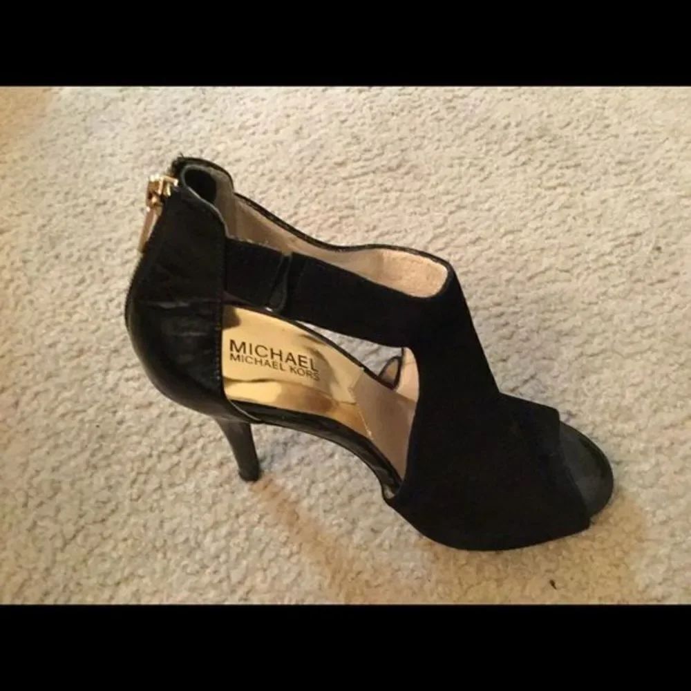 Michael Kors women black leather suede zipper 8.5